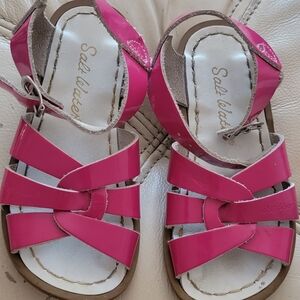 Salt water pink sandals sz 9